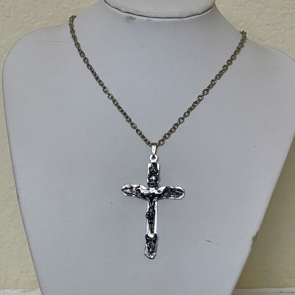Vintage Crucifix Cross Silver Pendant Women Men’s 18” Chain Necklace - Picture 1 of 3